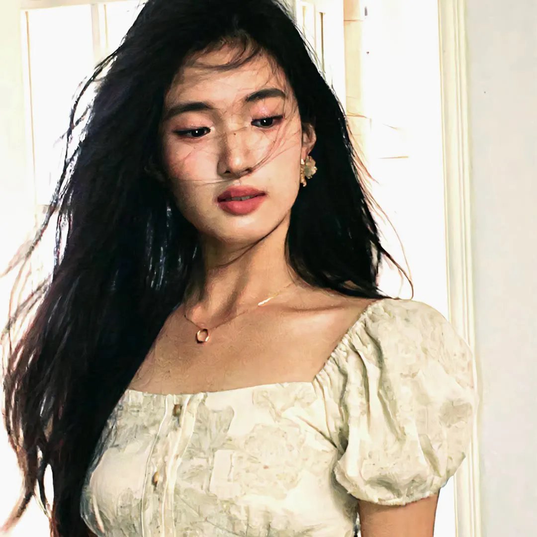 纳萨林 封面